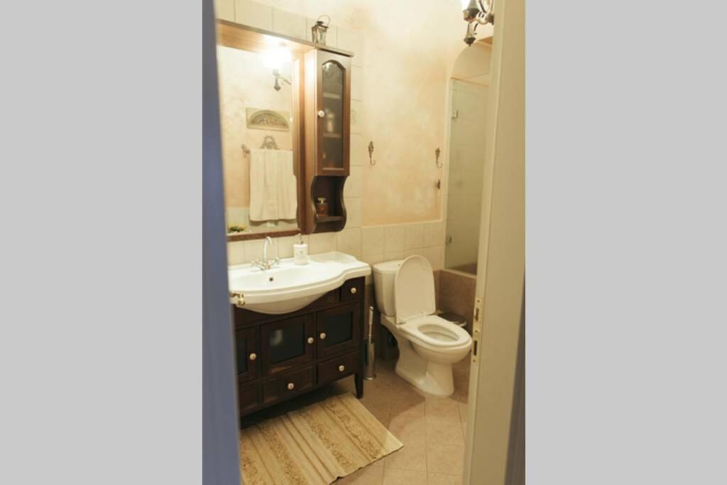 Apartment In Anakasia Overlooking וולוס מראה חיצוני תמונה