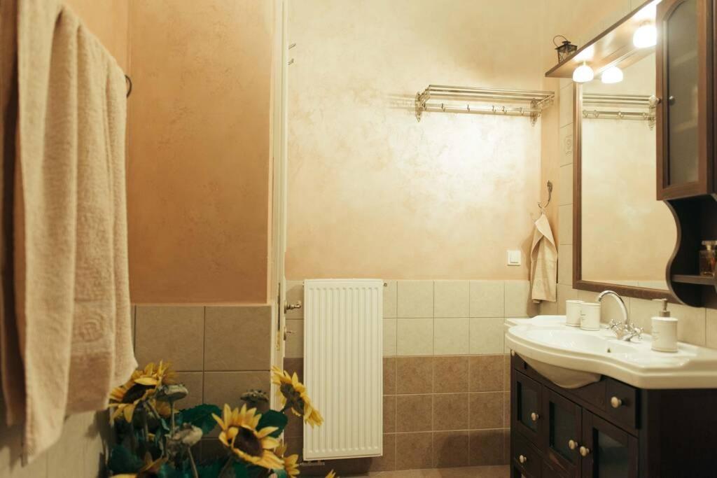 Apartment In Anakasia Overlooking וולוס מראה חיצוני תמונה